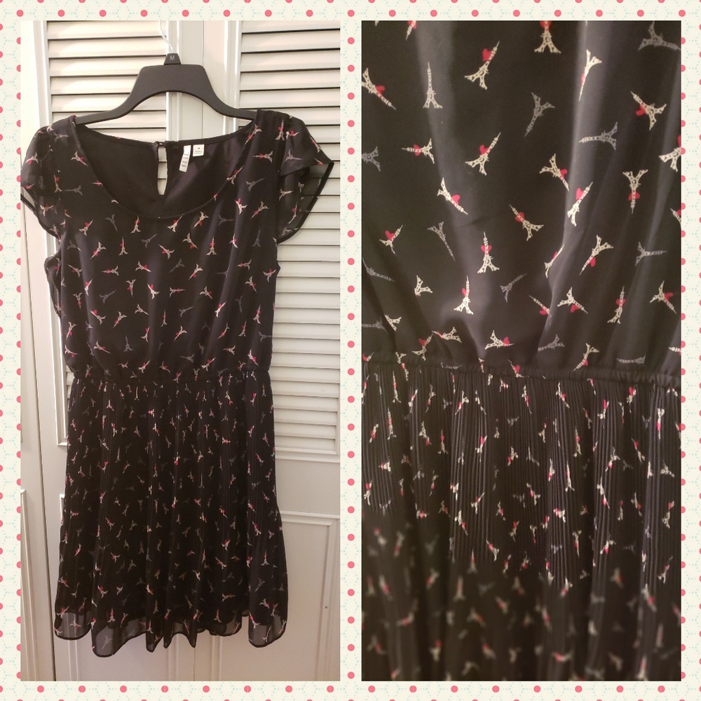 Cute Eiffel Tower print dress 🗼